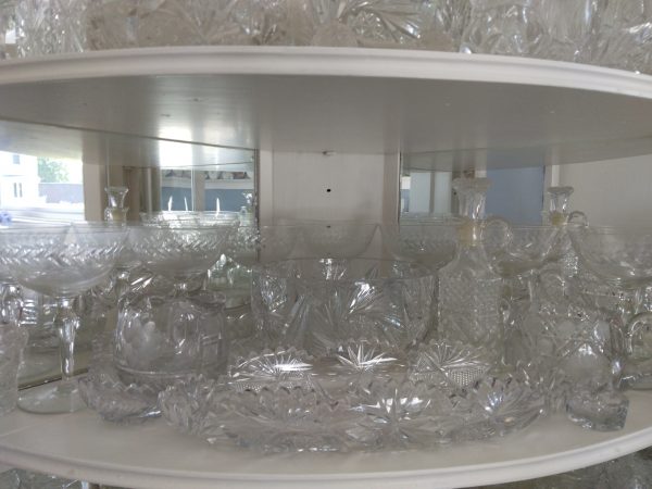 diningroom_180342_crystalGlasses