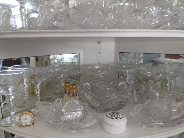 diningroom_180349_crystalGlasses