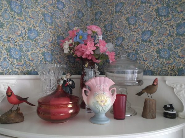 diningroom_090237_vasesCups