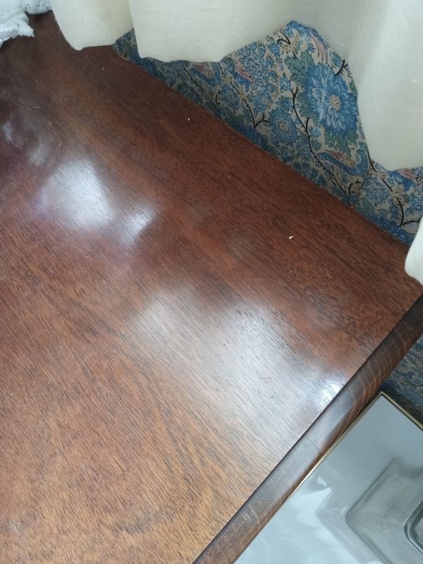 diningroom_133619_fineDresser