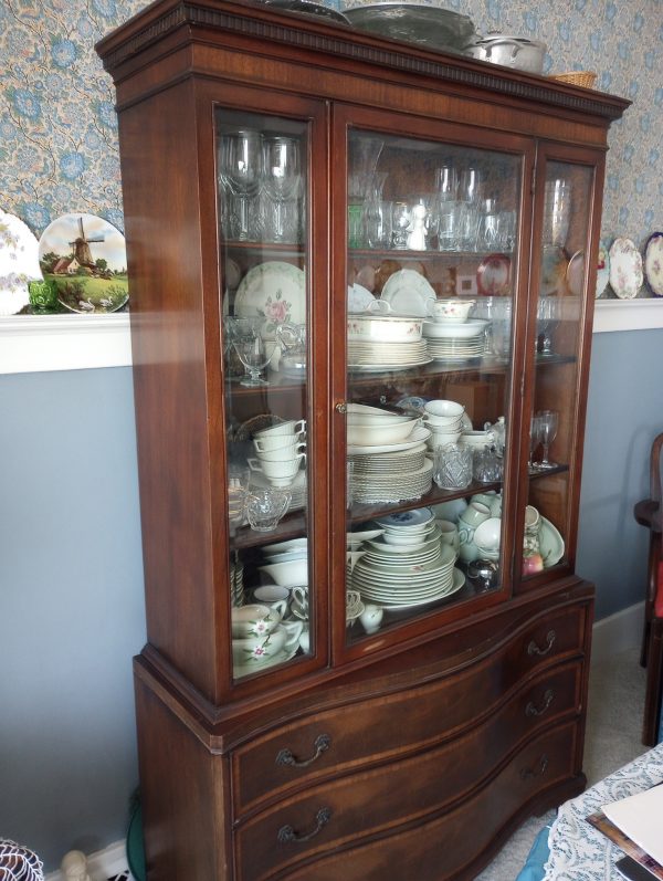 diningroom_120016718_Hutch