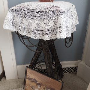 diningroom_120225123_readingTable