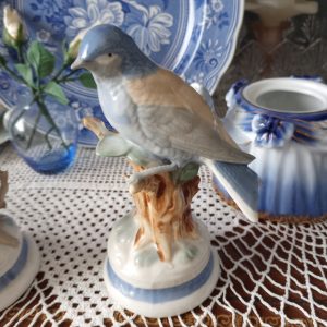 1002246_plates_084751179_birdStatue