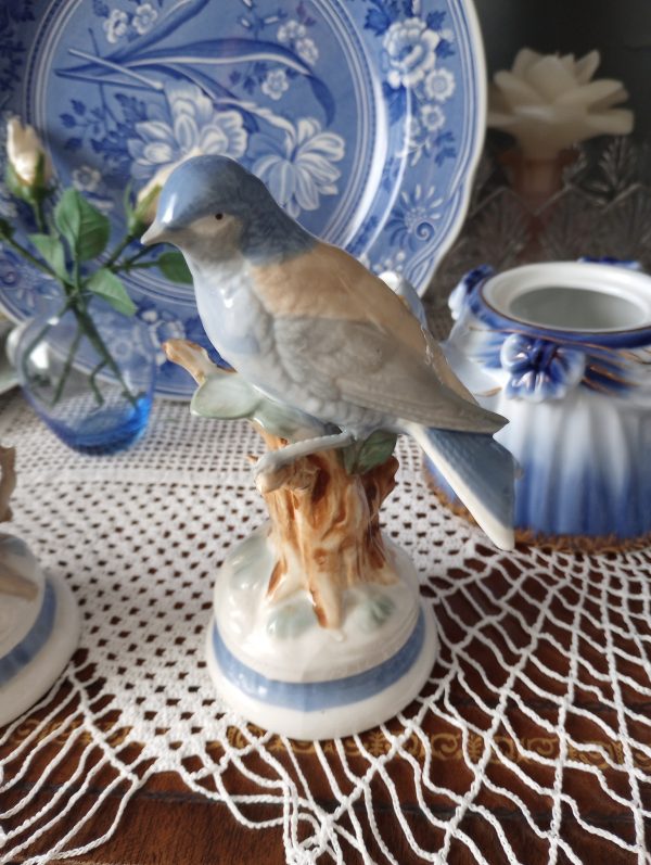 1002246_plates_084751179_birdStatue