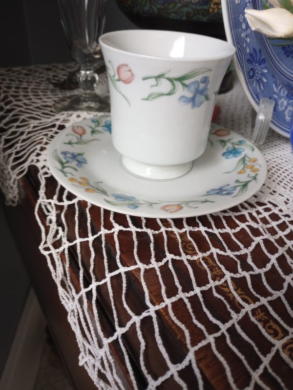 1002248_plates_084925032_teacup