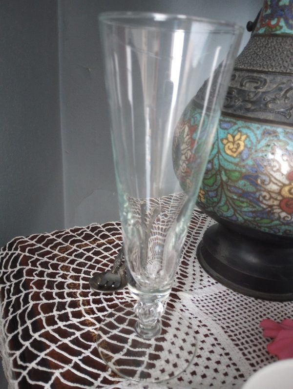 1002249_plates_084933211_glassvase