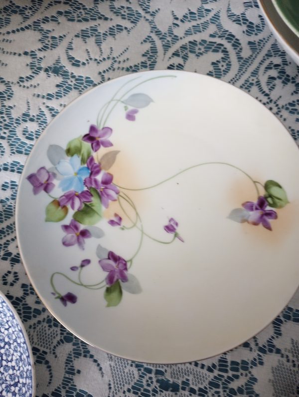 1002259_plates_085053946_purpleflowers