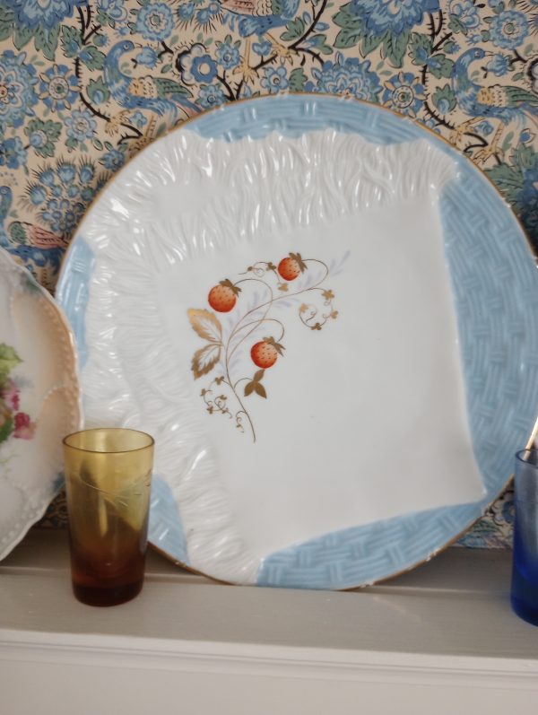 1002267_plates_085206954_napkin
