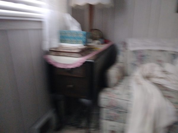1003403_tvroom_175347_folddownTable