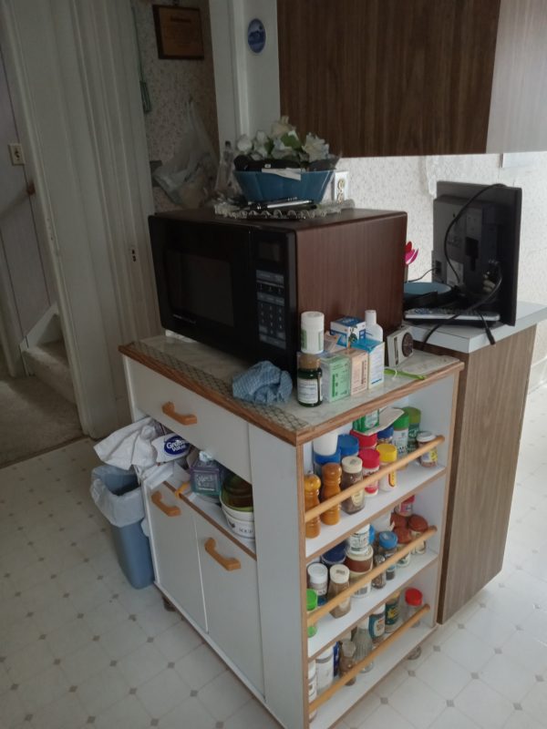 1004115_kitchen_140929_microwaveStand2