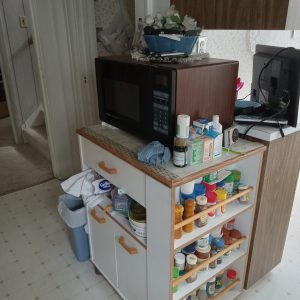 1004116_kitchen_140935_microwaveStand3