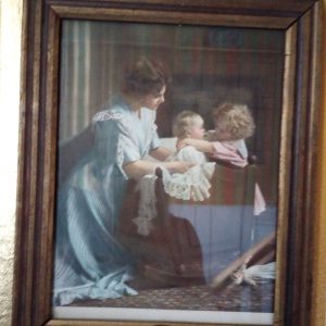 1004314_stairs_181750118_womanBabyPicture