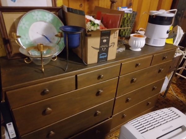 1005101_180527_10DrawergoldBrownDresser
