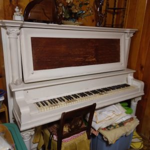 1005124_180740_uprightPiano
