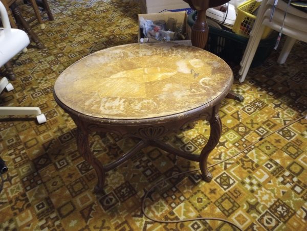 1005132_105413310_ovalInlayTable