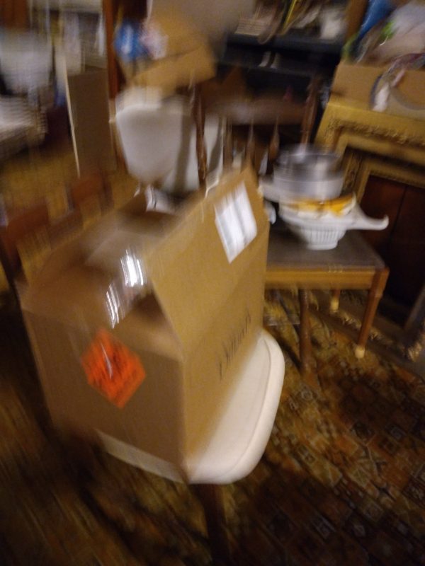 1005153_180807_kitchentableChairBench