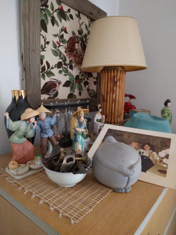 1006111_bedroom1_181736_BambooLamp
