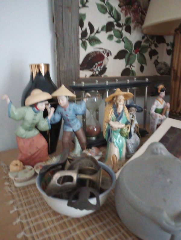1006114_bedroom1_115512551_chineseFigures