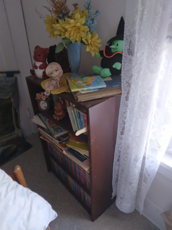 1007112_bedroom2_181428_macassarEbonyMirrorDresser