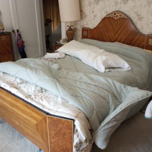 1007121_bedroom2_114715150_macassarEbonyBed