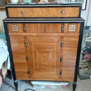 1007126_bedroom2_114837134_macassarEbonyDresser