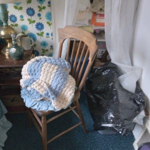 1008103_bedroom3_181458_chair