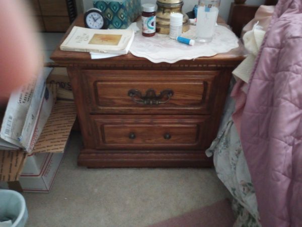 121606057_bedTable