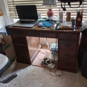 150727531_desk