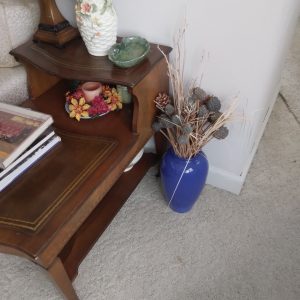 livingroom_090044_blueVase
