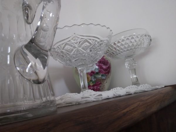 livingroom_090135_crystalPieces