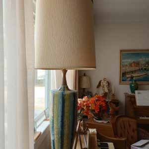livingroom_145703726_LargeGreenLamp