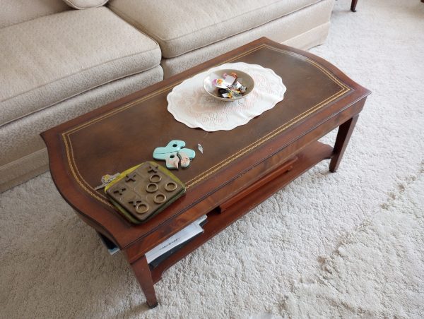 livingroom_150251146_coffeeTable