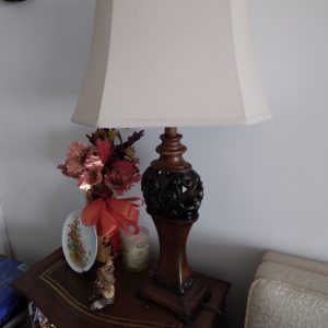 livingroom_182214_lamp1EndTable01