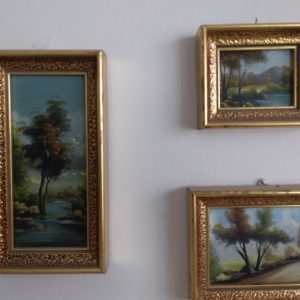 livingroom_182426_threeSmallPainting