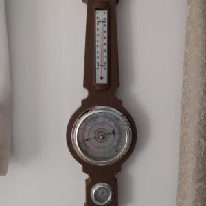 livingroom_182434_woodenWallThermometer