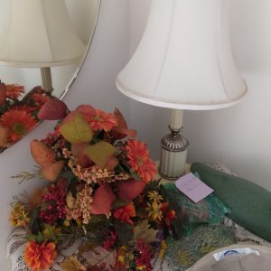 livingroom_182450_flowerLamp