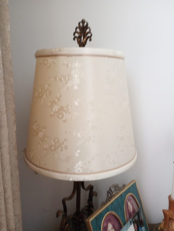 livingroom_45844621_Lamp